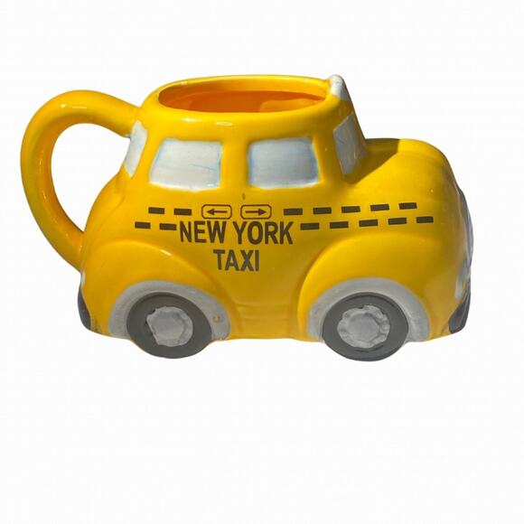 Copied - VINTAGE NEW YORK CITY CERAMIC TAXI CAB SHAPED MUG / FLOWER POT - Picture 1 of 6